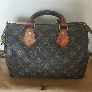 LOUIS VUITTON Vintage 1988 Speedy 25 Authentic